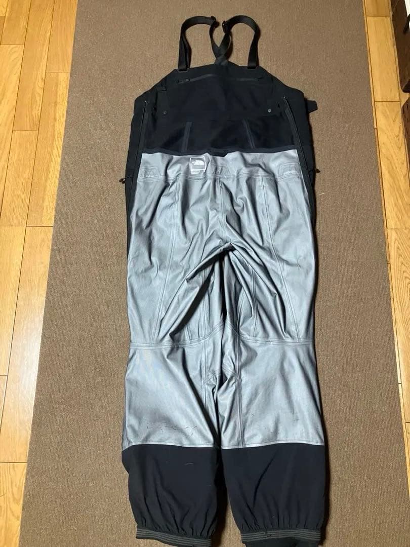 スノーボード用ブラックオーバーオール