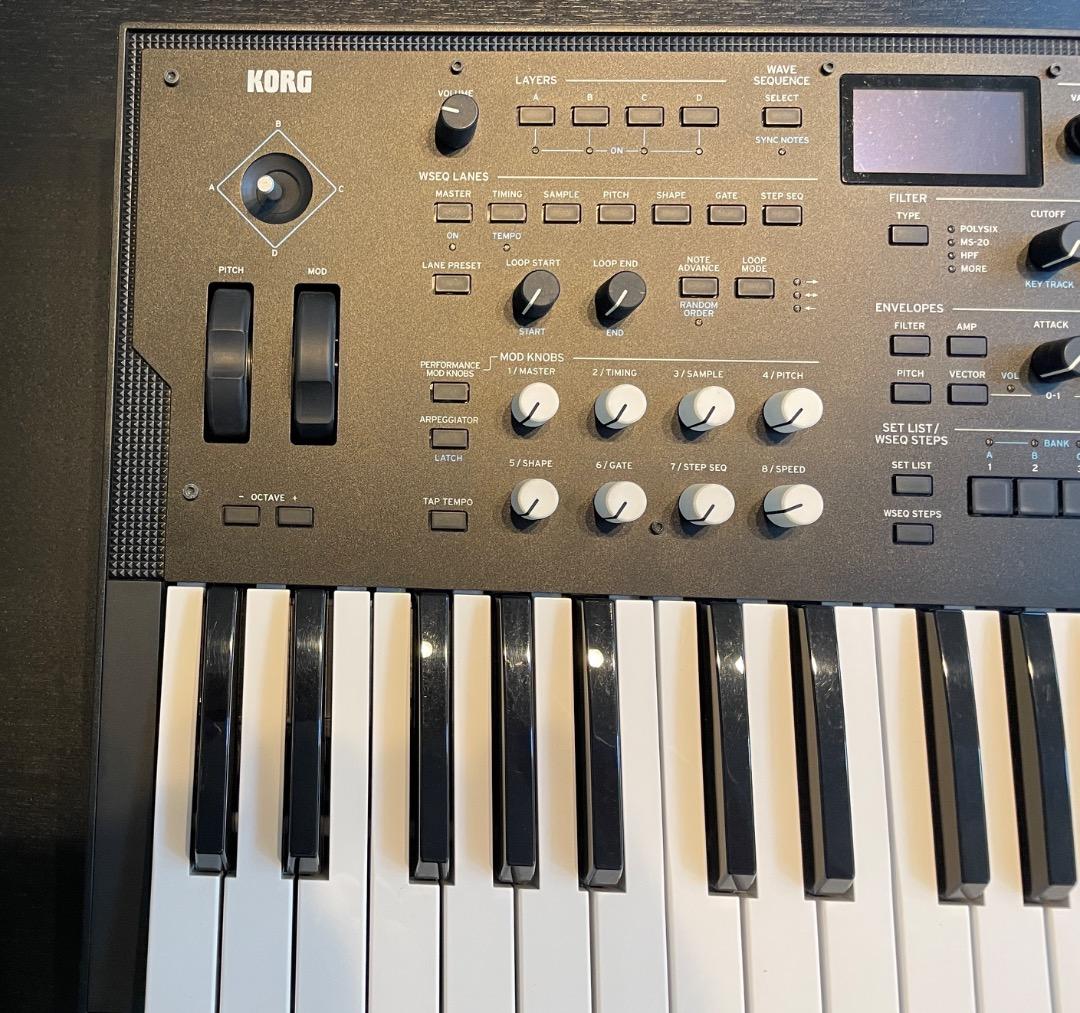 KORG wavestate シンセサイザー