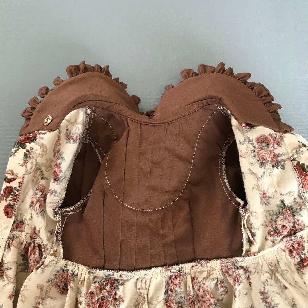 茶とベージュ地花柄のワンピース　ハンドメイド　乙姫ドールサイズ