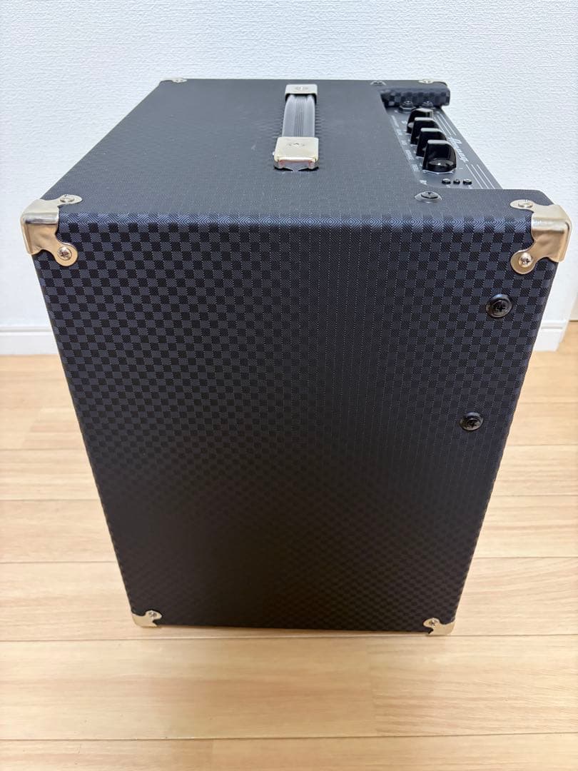 Rocket Bass RB-108 30W ベース用アンプ