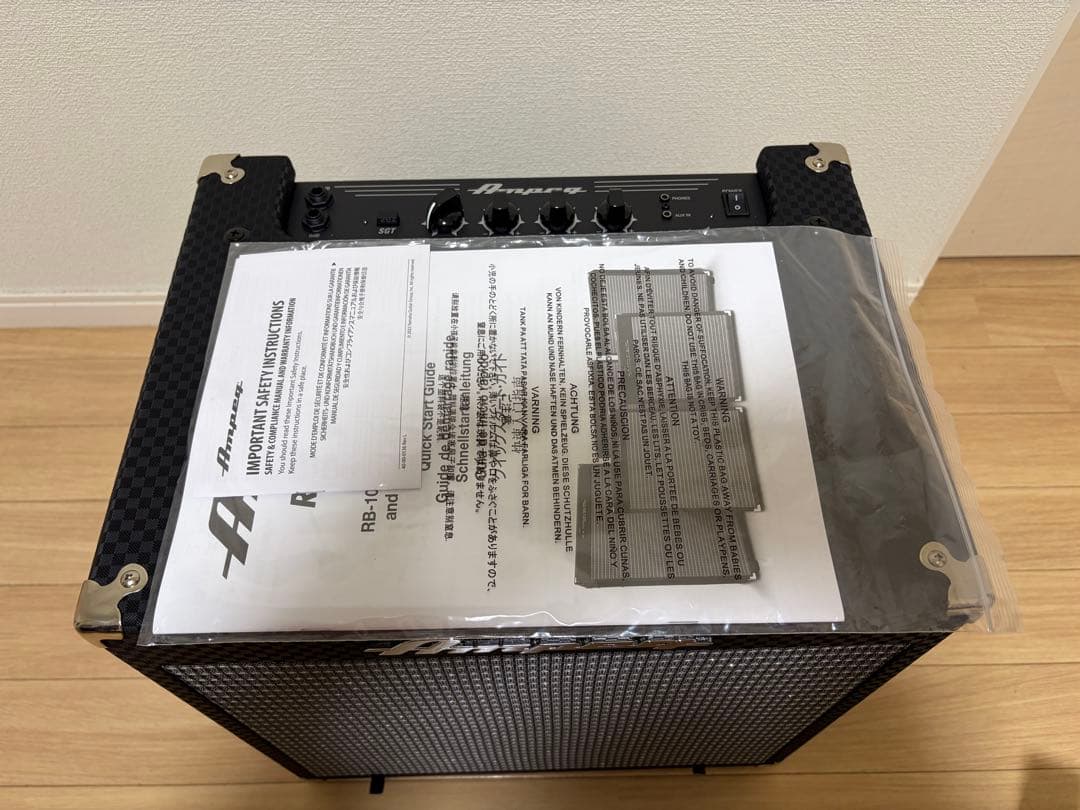 Rocket Bass RB-108 30W ベース用アンプ