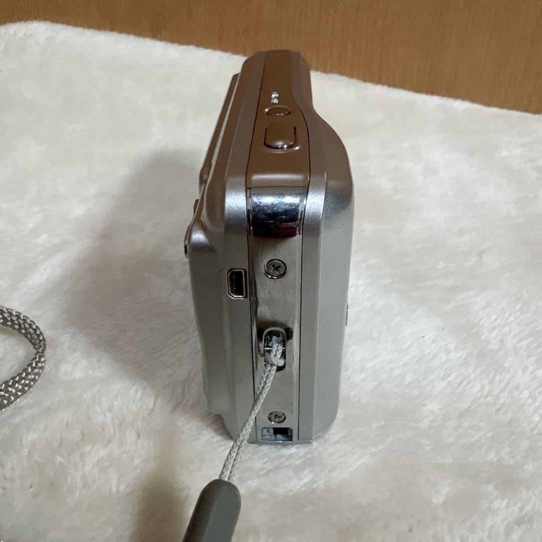 FUJIFILM FinePix A170 コンパクトデジタルカメラ　シルバー