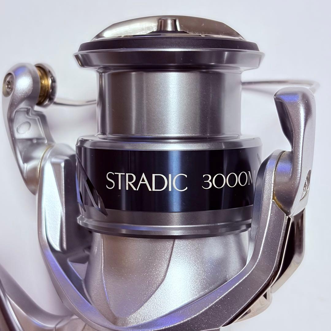 ［美品］シマノ スピニングリール STRADIC 3000XGM