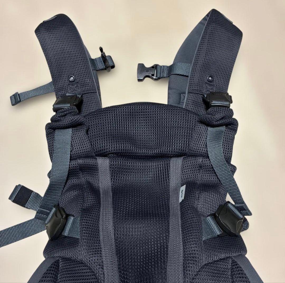 美品！アップリカの抱っこ紐　ラクリス　ダークグレー　Aprica
