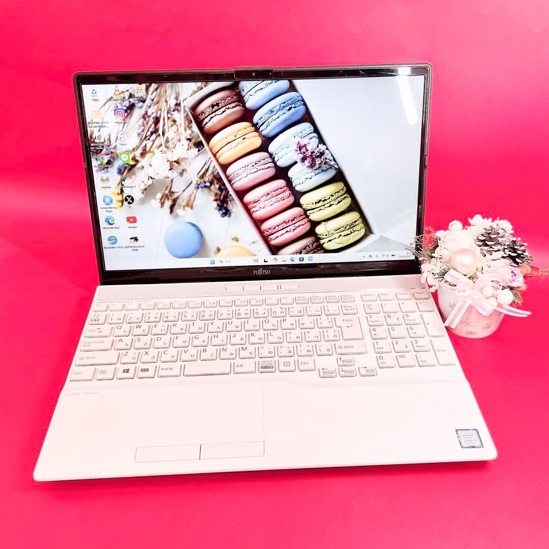 Windows11✨️Corei7薄型ノートパソコン16GBカメラSSDブルーレイ