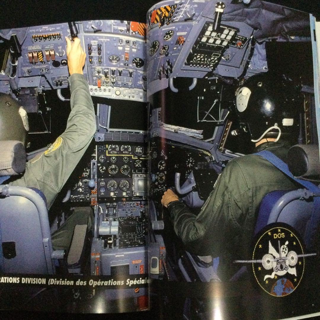 フランス軍　特殊部隊　洋書　ミリタリー　Military 飛行機　軍隊 兵士　車