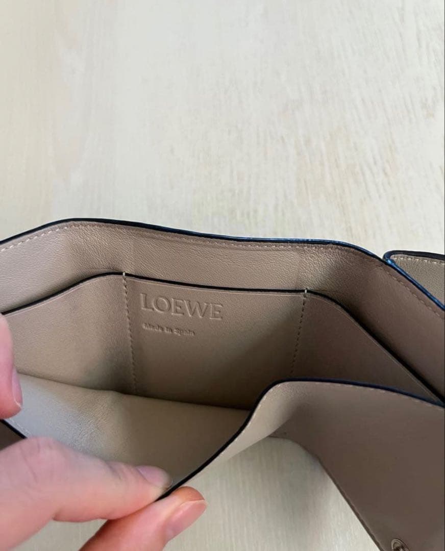 LOEWE(ロエベ) グリーン　三つ折り財布