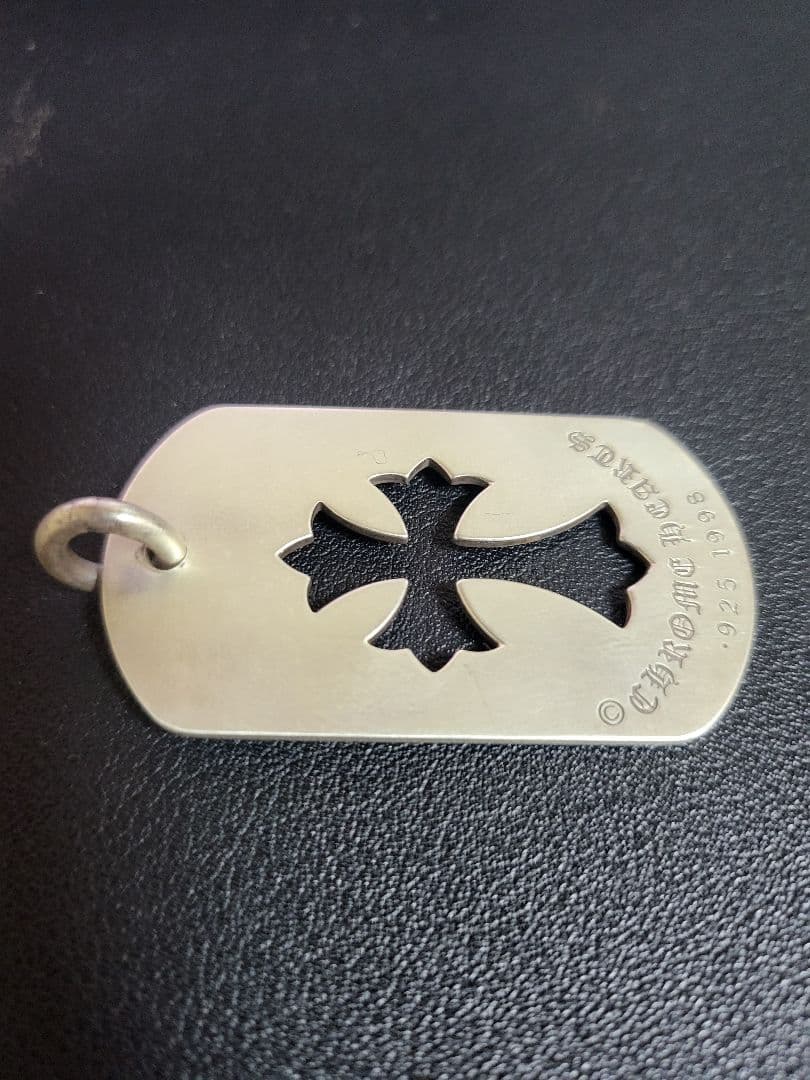 CHROME HEARTS カットアウトクロスドックタグ