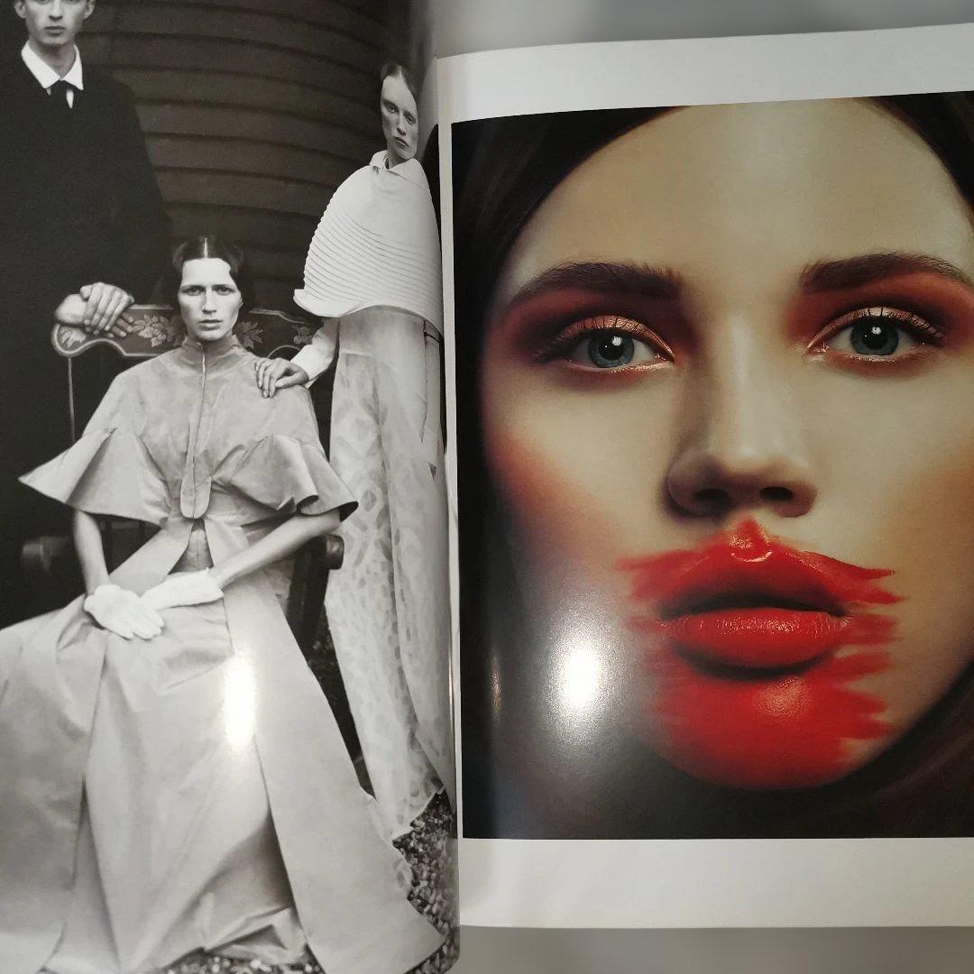 Schön! AT THE FOREFRONT OF FASHION