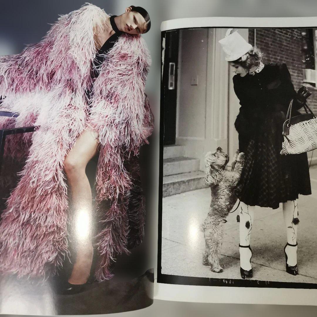 Schön! AT THE FOREFRONT OF FASHION