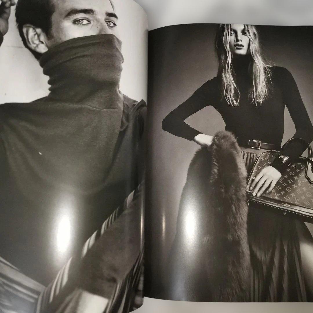 Schön! AT THE FOREFRONT OF FASHION