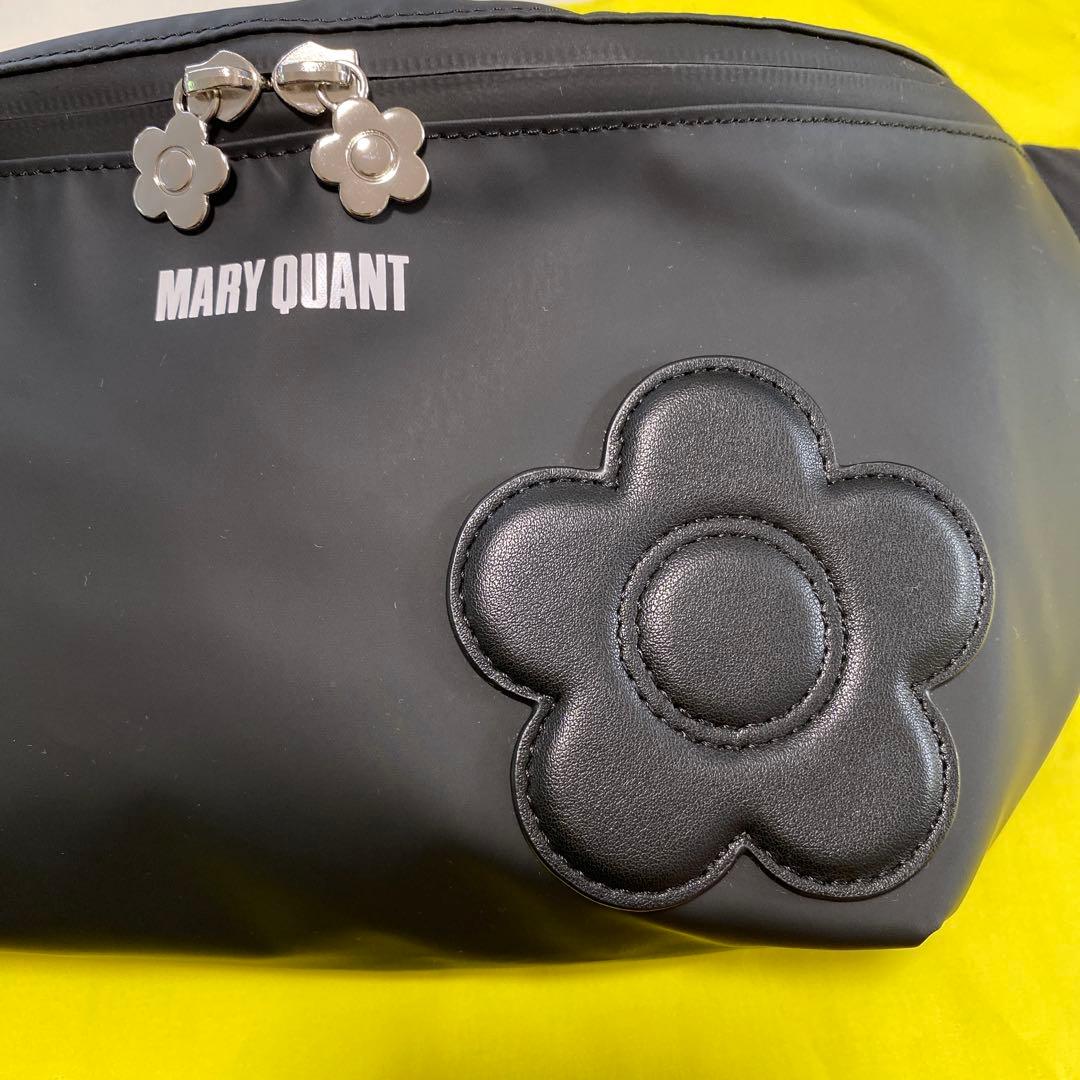 MARY QUANT ブラック ボディバッグ