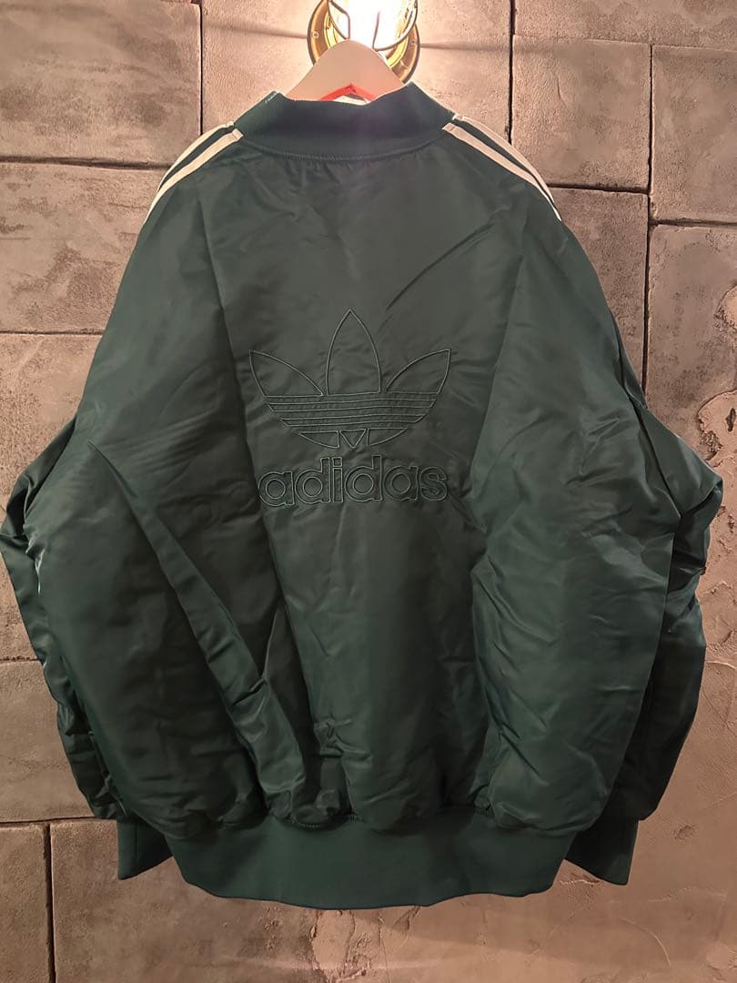 adidas アディダスオリジナルス ボンバージャケット　ma-1