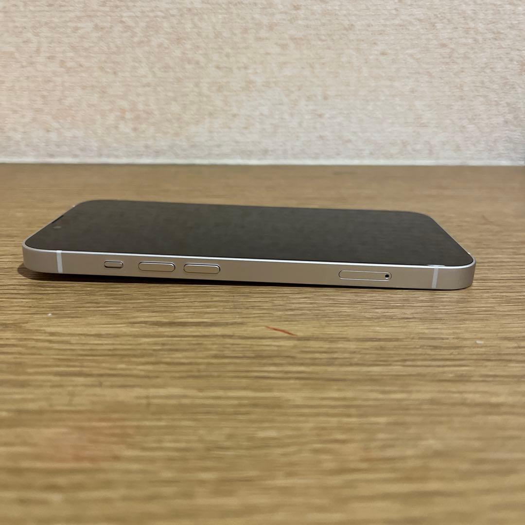 Apple iPhone 13 128GB　スターライト 国内版simフリー