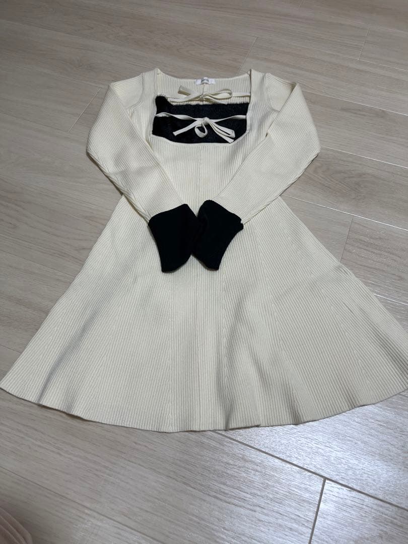 【美品】Darich リボンファーフレアニットミニワンピース