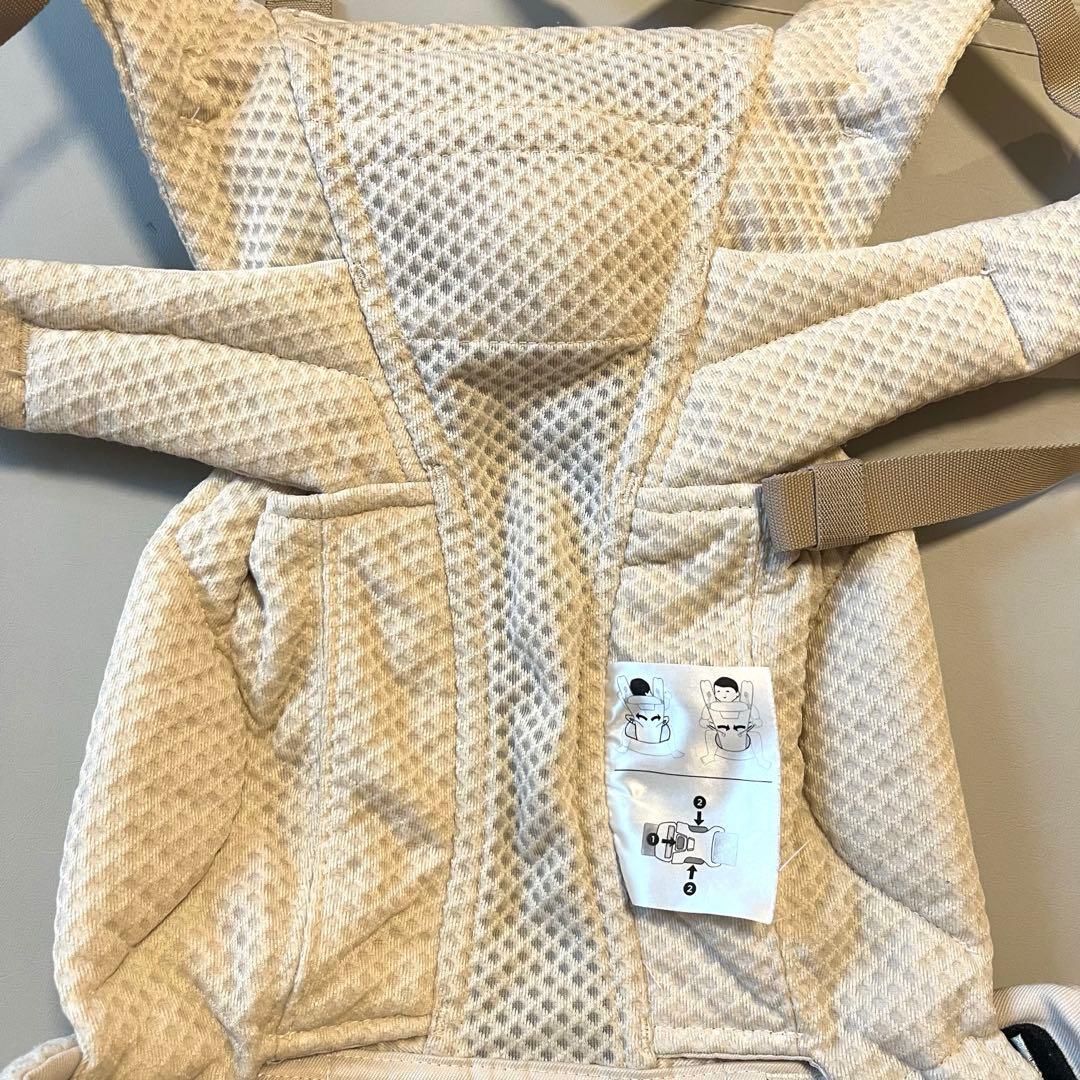 エルゴベビーergobaby OMNI 抱っこ紐 ナチュラルベージュ　パット付き