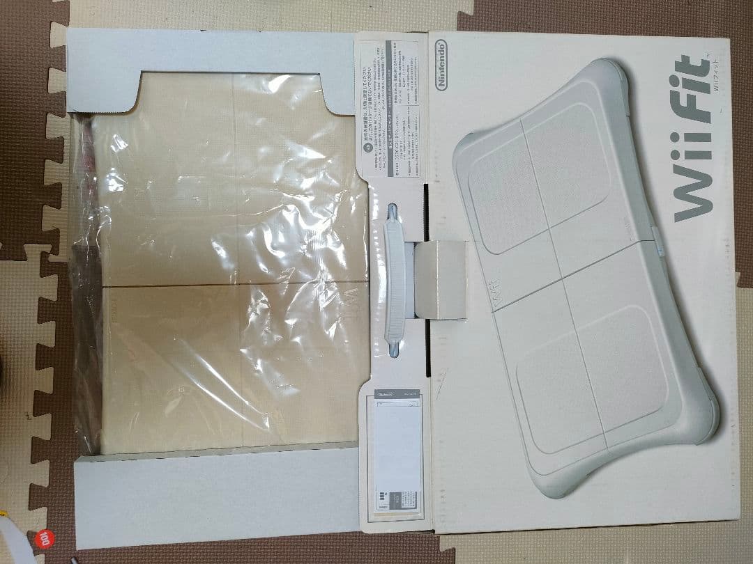 Wii 本体、Wii fit、コントローラ、ソフト12本まとめ売り