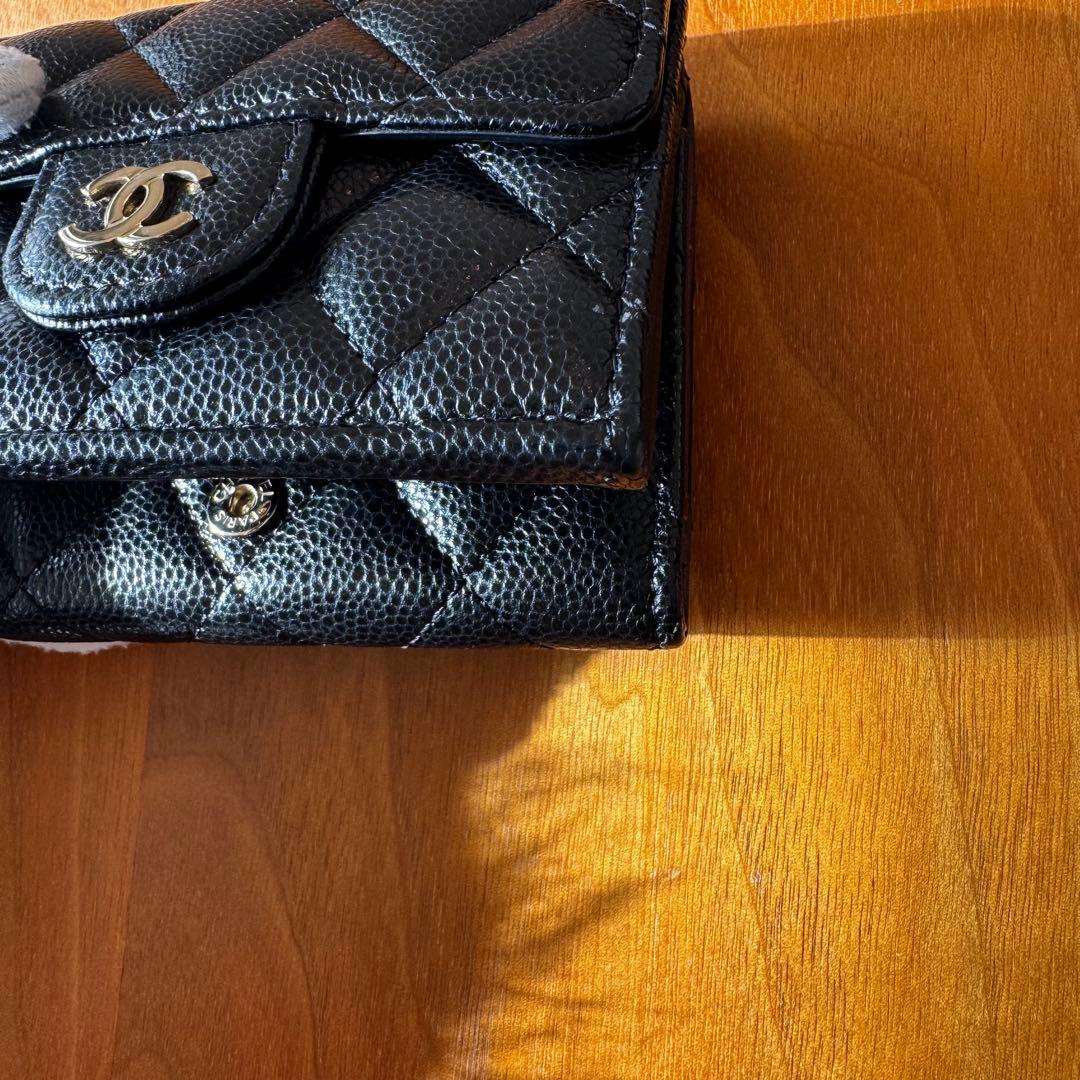 CHANEL 三つ折り財布 マトラッセ キャビアスキン スモール ウォ