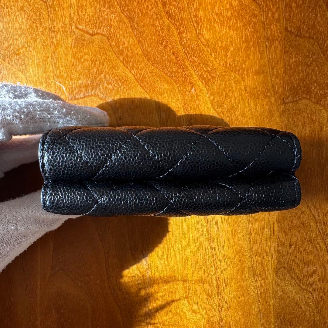 CHANEL 三つ折り財布 マトラッセ キャビアスキン スモール ウォ