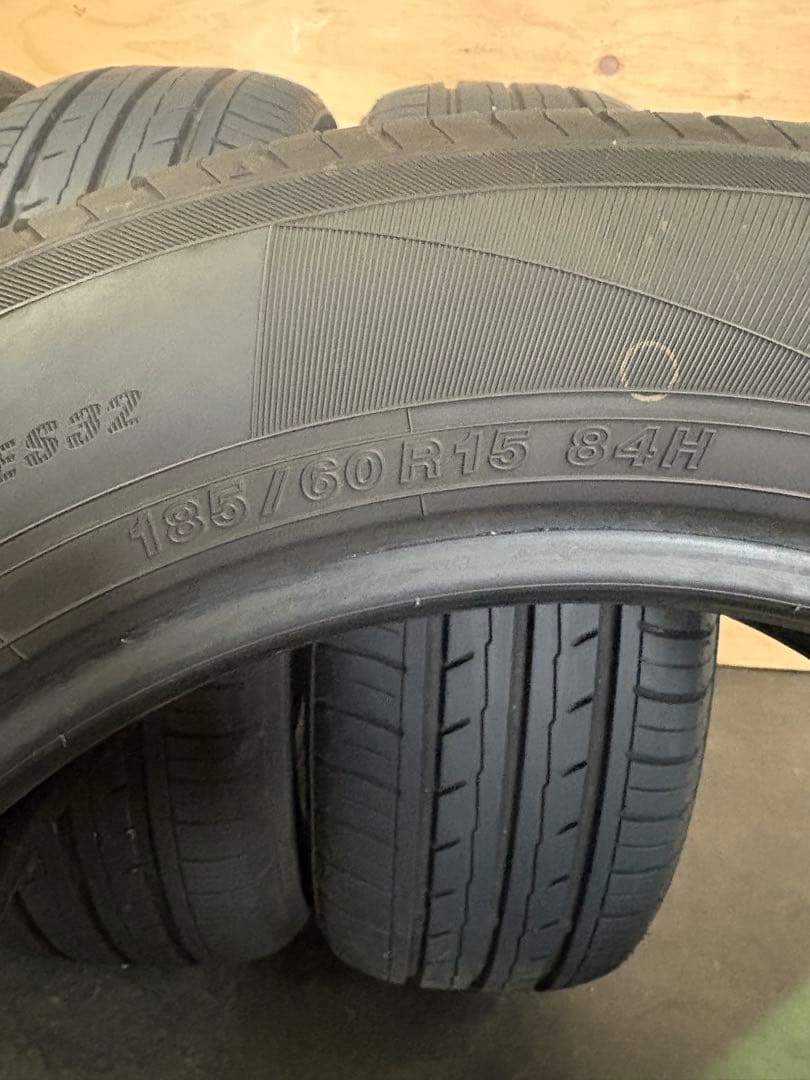 185/60R15中古タイヤ4本