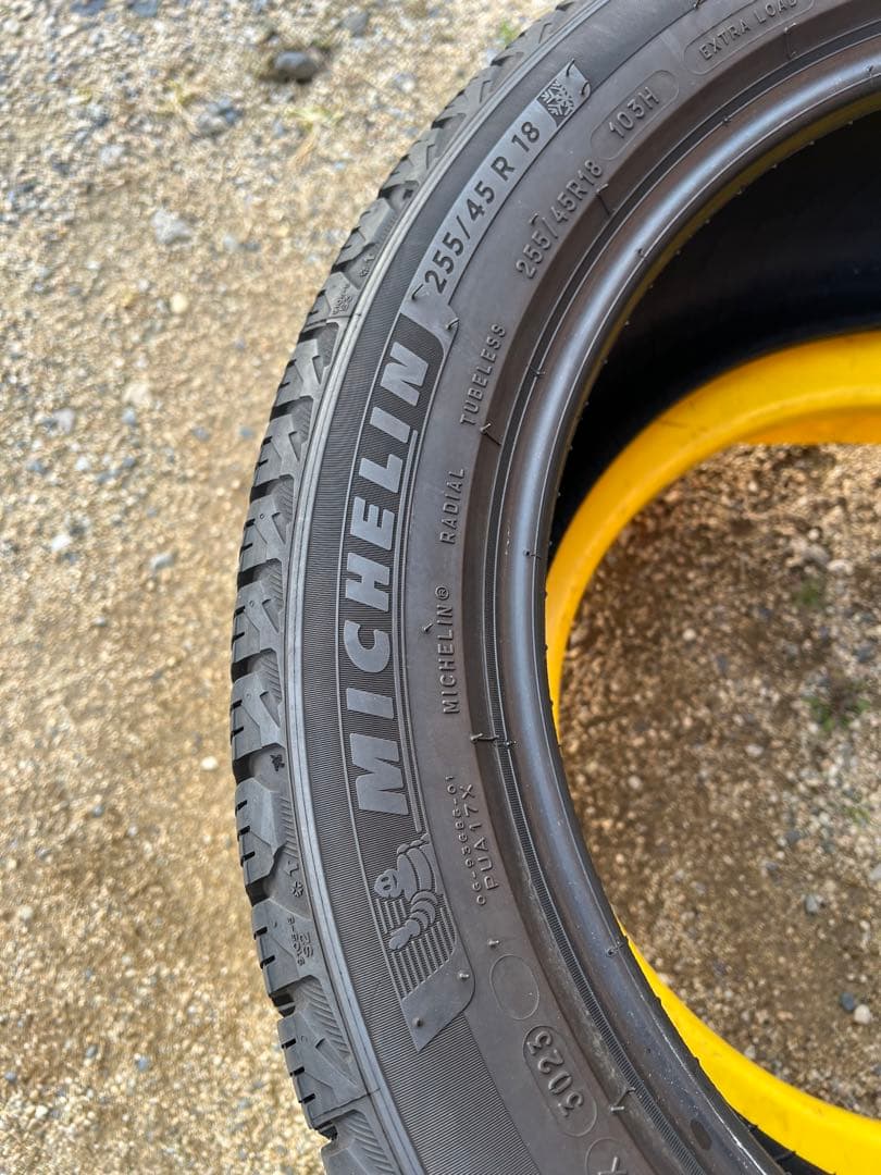 良品　高級　2023年 スタッドレス　255/45R18 i4 X3 W221