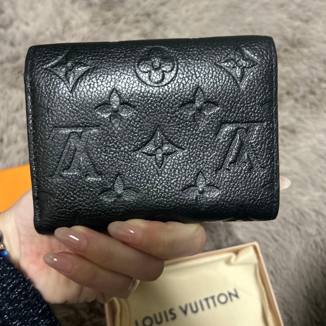 ルイヴィトン ポルトフォイユ ヴィクトリーヌ アンプラント短財布