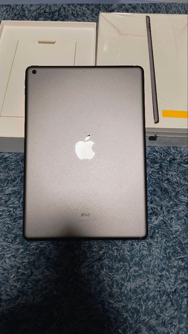 iPad (第9世代) Wi-Fi 64GB スペースグレー②　【動作品】