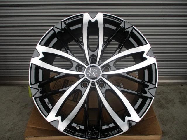 送料込み☆新品４本セット　18×7J ☆C-HR・ノア・ヴォクシー・マツダ3
