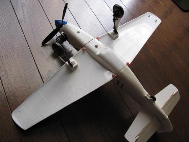 COX社製 049エンジン機 ミスアメリカ 未飛行品