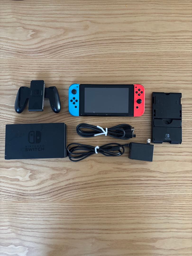 Nintendo Switch 本体 青・赤 Joy-Con
