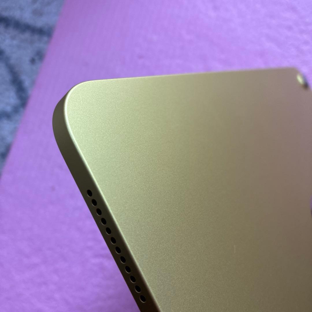 Apple iPad (無印) ゴールド 本体 ＋ガラスフィルム＋キーボード