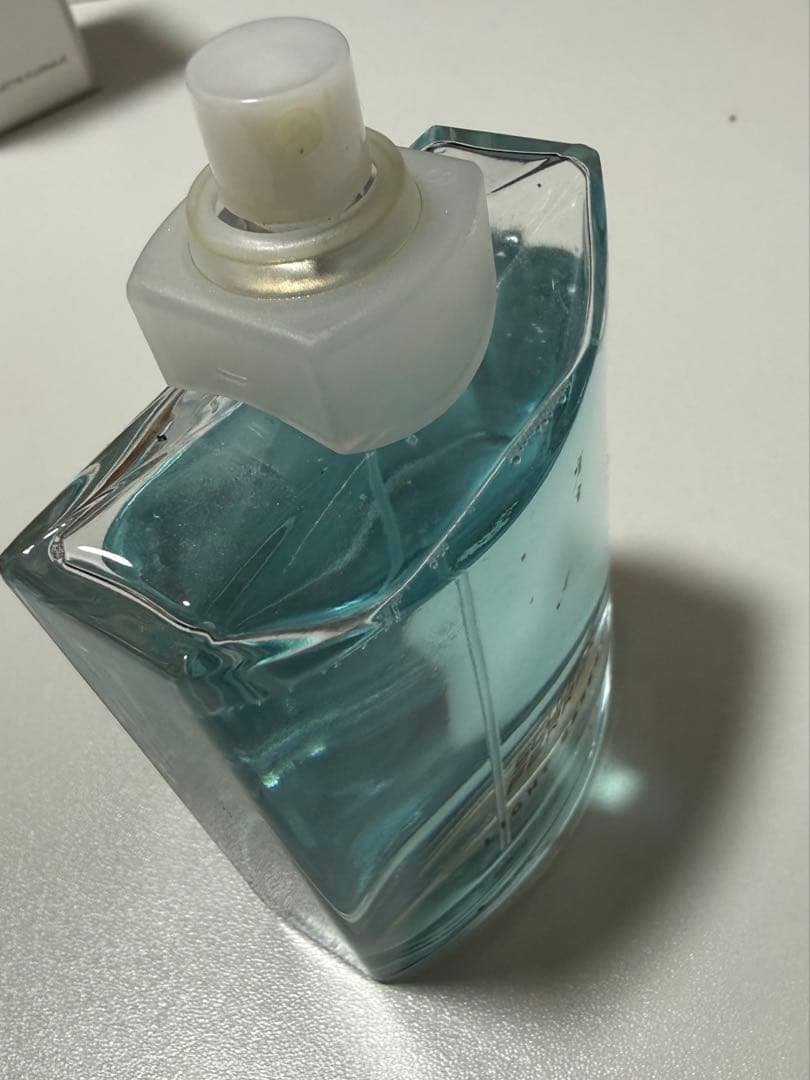 【廃盤商品】フェラーリ スクーデリア ライトエッセンス EDT 125ml 香水