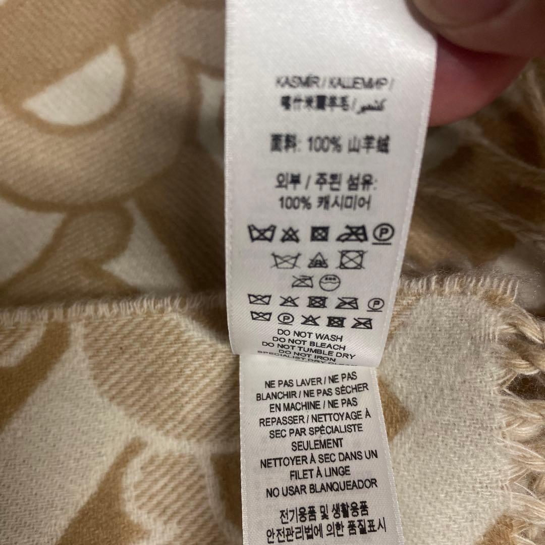 売り切り希望価格です　バーバリー　カシミア大判マフラー