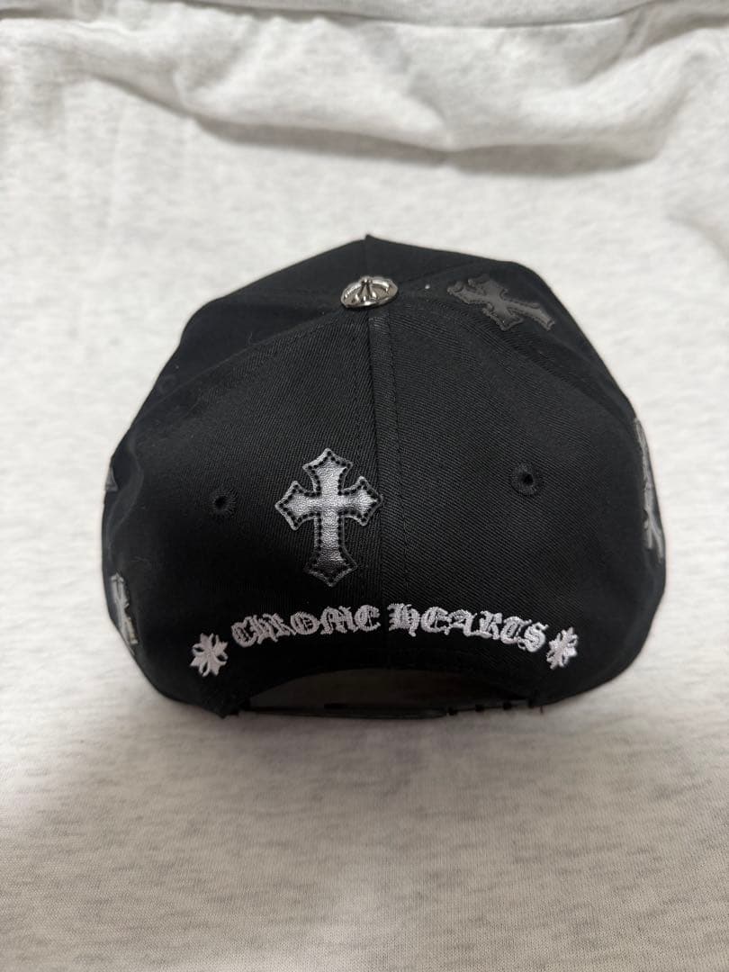 CHROME HEARTS クロス刺繍キャップ