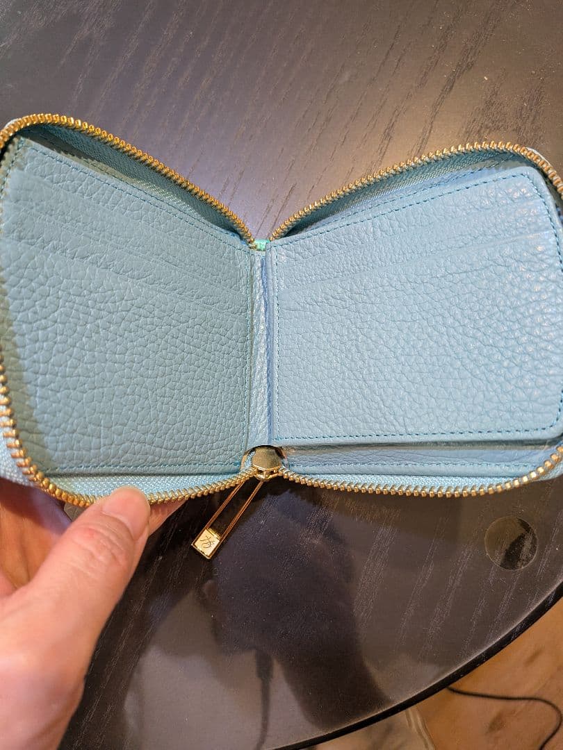ハースケジュール「美品」　 二つ折り財布　ビューティフルアイランド