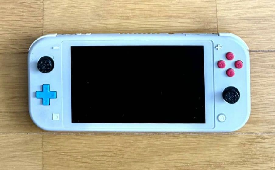 任天堂 スイッチライト本体 ザシアン.ザマゼンタ ジャンク品