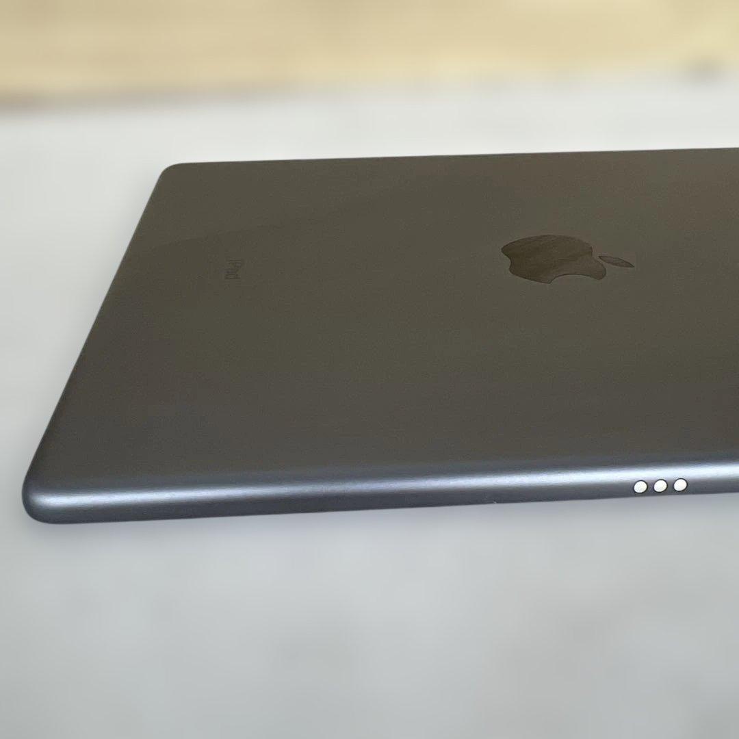 603095Apple iPad 第８世代Wi-Fi 32GB スペースグレイ