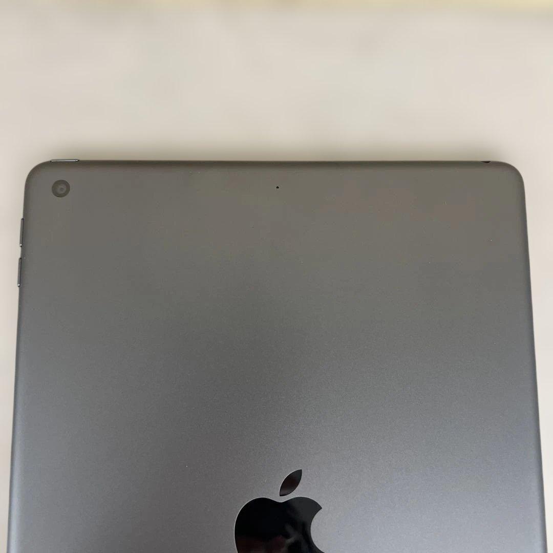 603095Apple iPad 第８世代Wi-Fi 32GB スペースグレイ