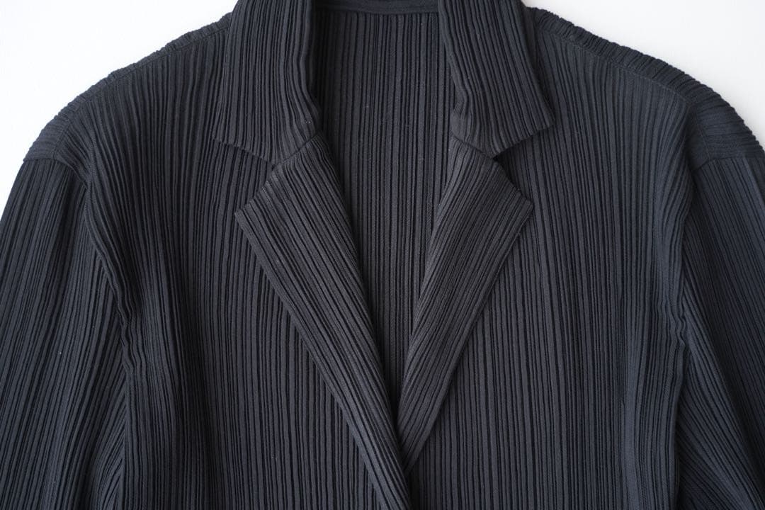 ISSEY MIYAKE FETE プリーツジャケット ブラック 03