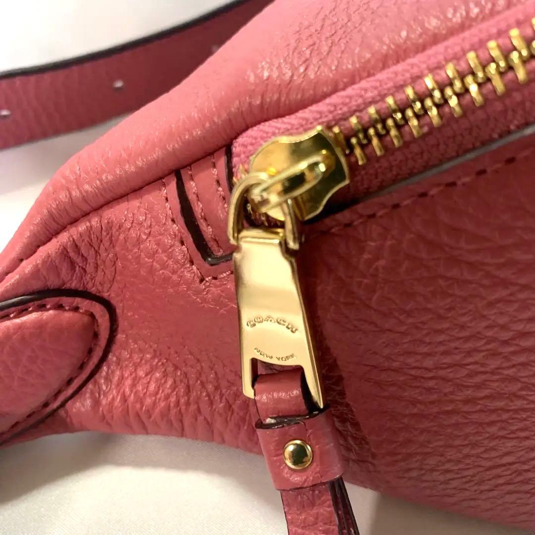 COACH ウエストバッグ　ボディバッグ　ピンク　レザー　 美品