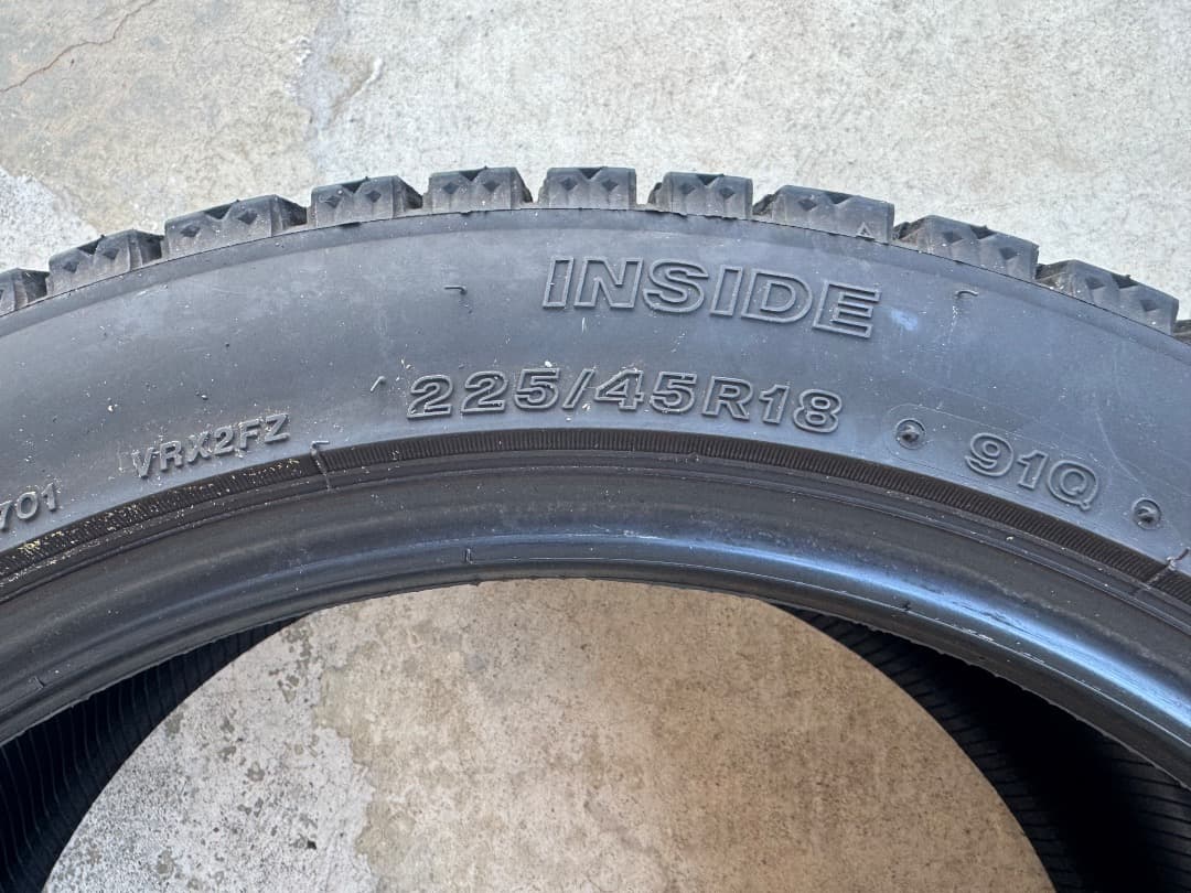 ✨225/45R18 ブリヂストン VRX2 スタッドレス 4本 23年35週★