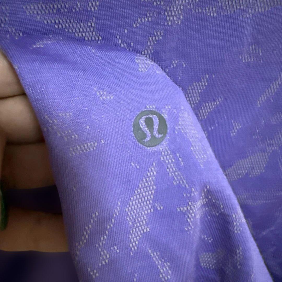 Lululemon 紫 ノースリーブタンクトップ