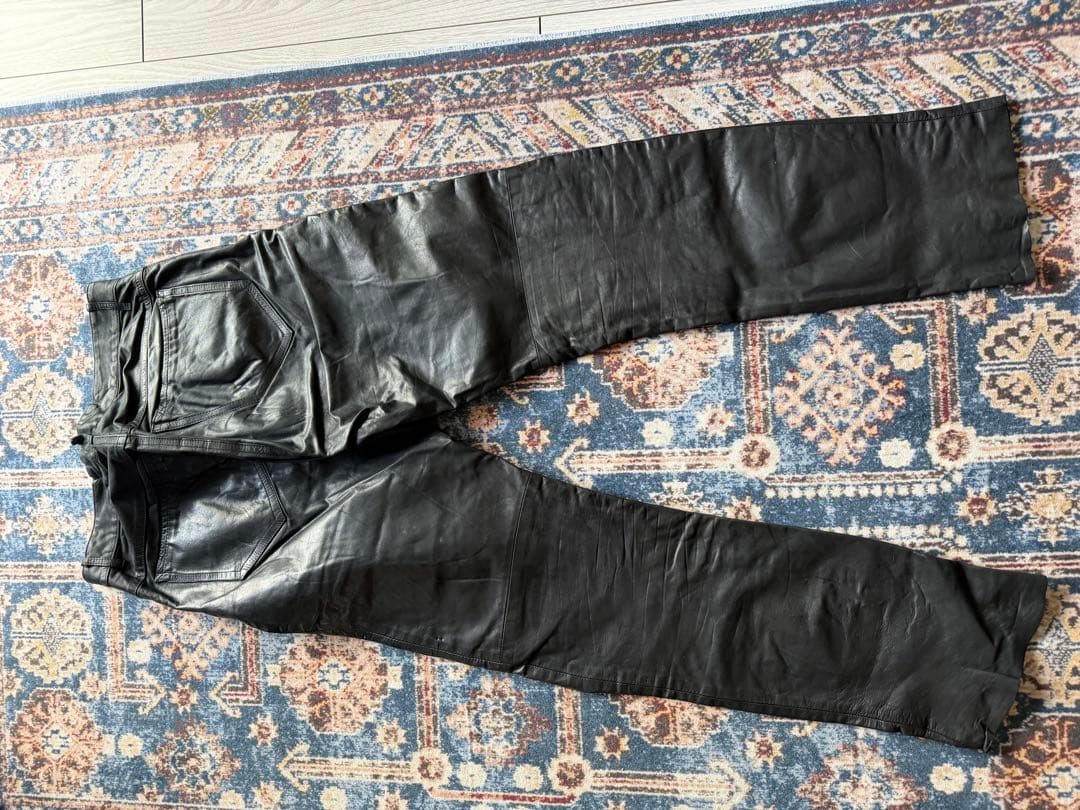 A.P.C. ブラックレザーパンツ 30