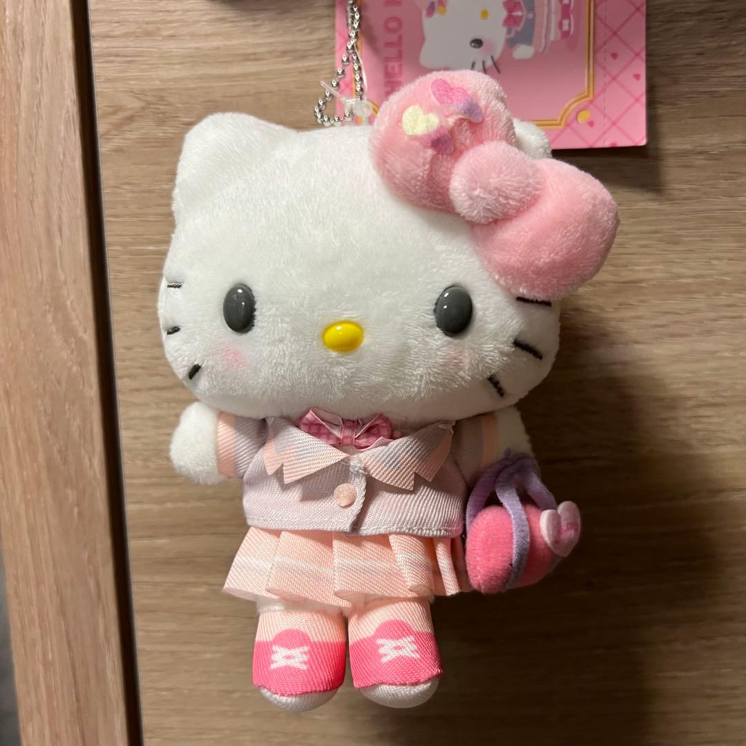 サンリオ　ハローキティキラメキ学園　マスコットhello kitty