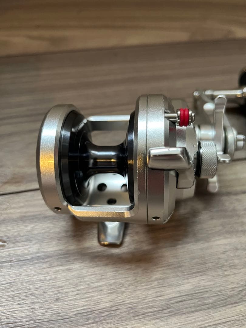 シマノ オシアジガー 1500HG 箱なし 小キズあり