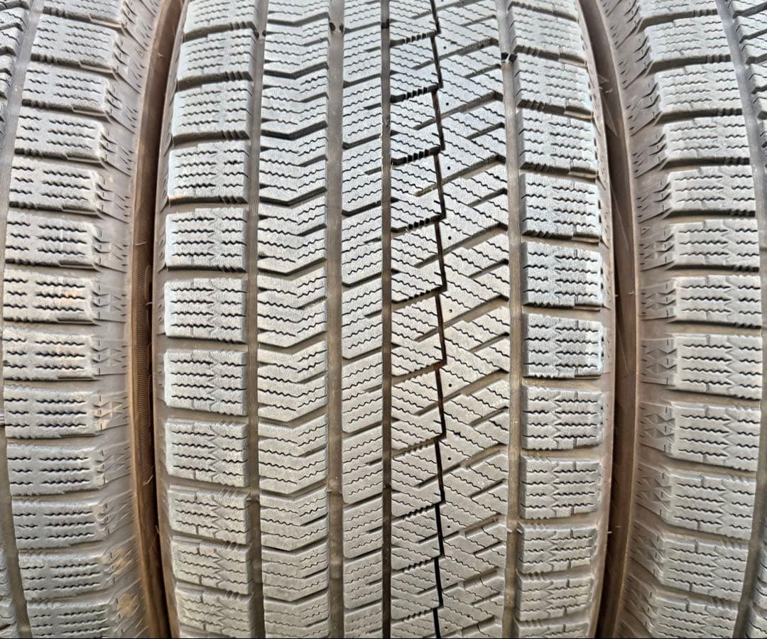 ブリヂストン ブリザック vrx2．225/55R17．21年製．4本　セット