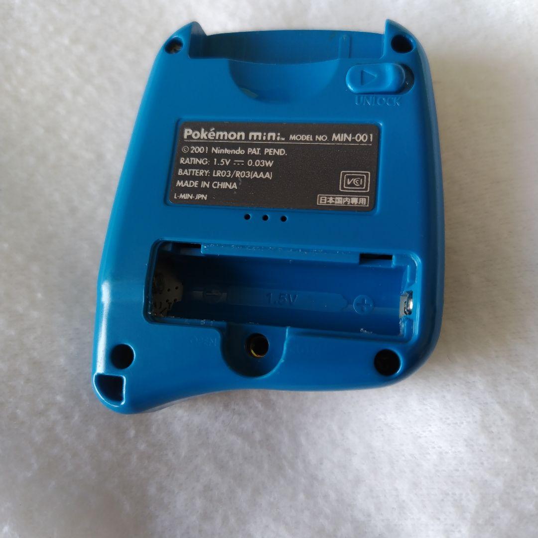 Nintendo Pokémon mini ゲーム機とカートリッジ