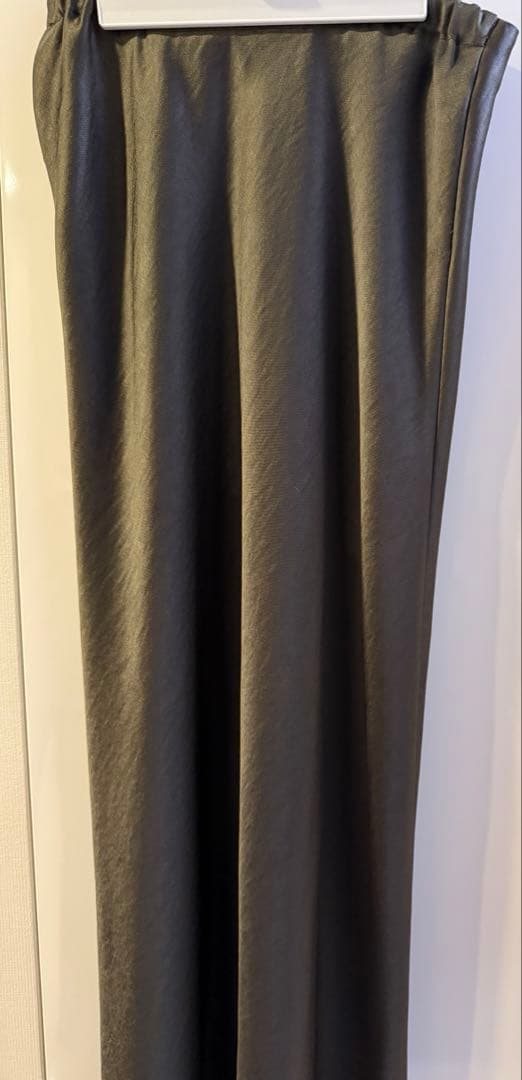 anuans サテンバイアスナロースカート　CHARCOALGREY