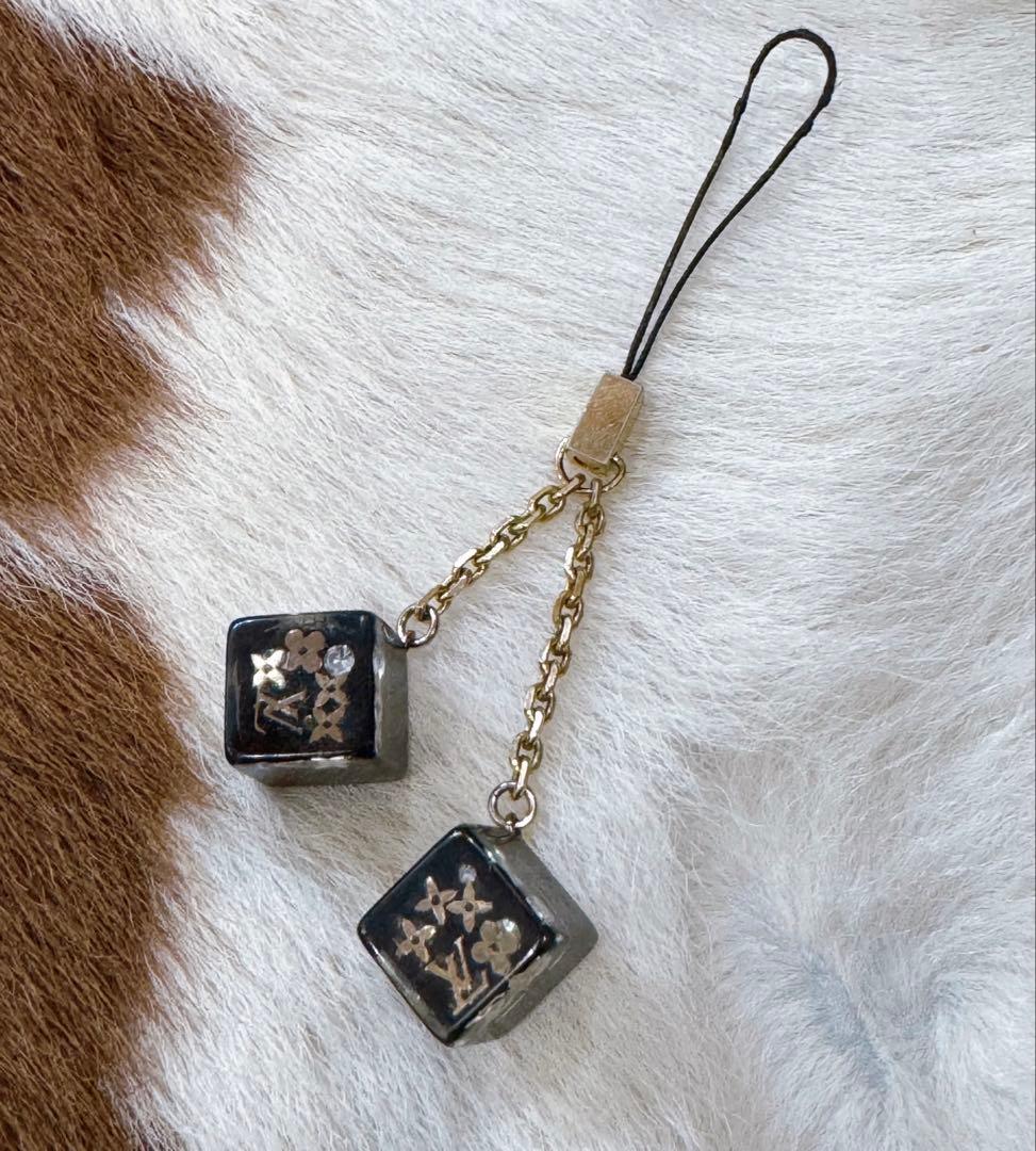 ★ルイヴィトンLouis Vuitton ストラップ　黒　キューブ