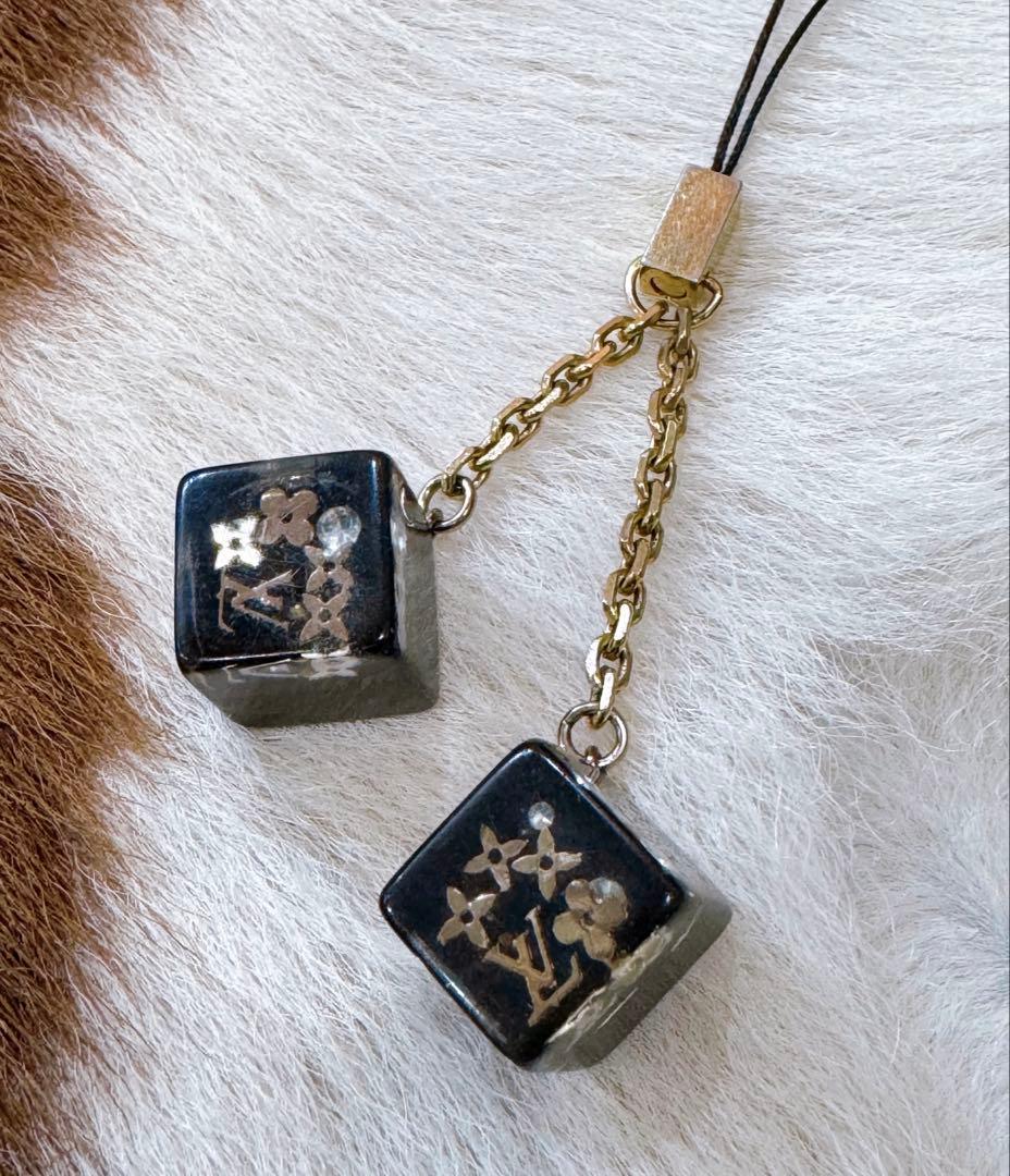 ★ルイヴィトンLouis Vuitton ストラップ　黒　キューブ